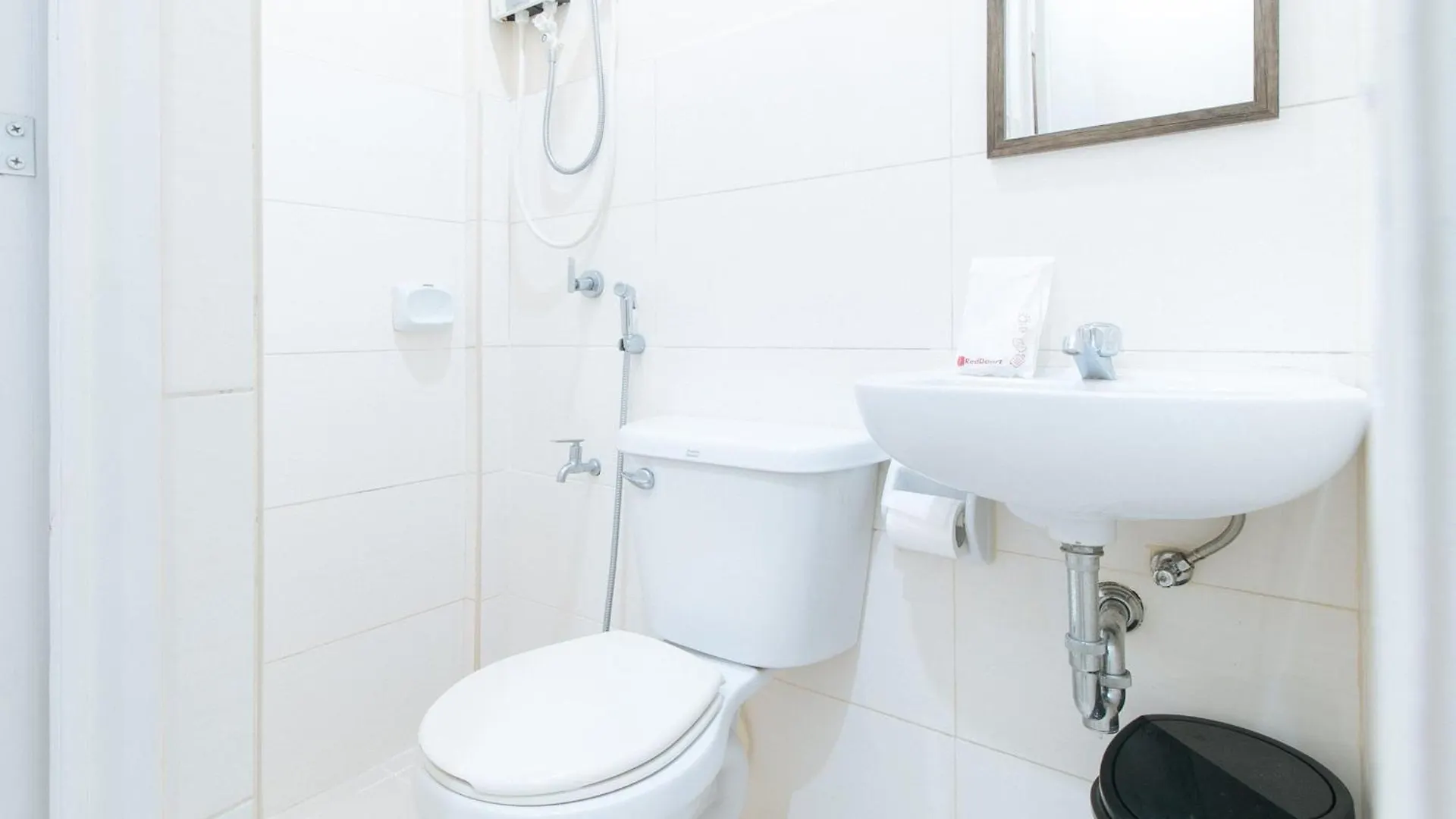Reddoorz Plus At Eco Green Boutique Hotel Davao