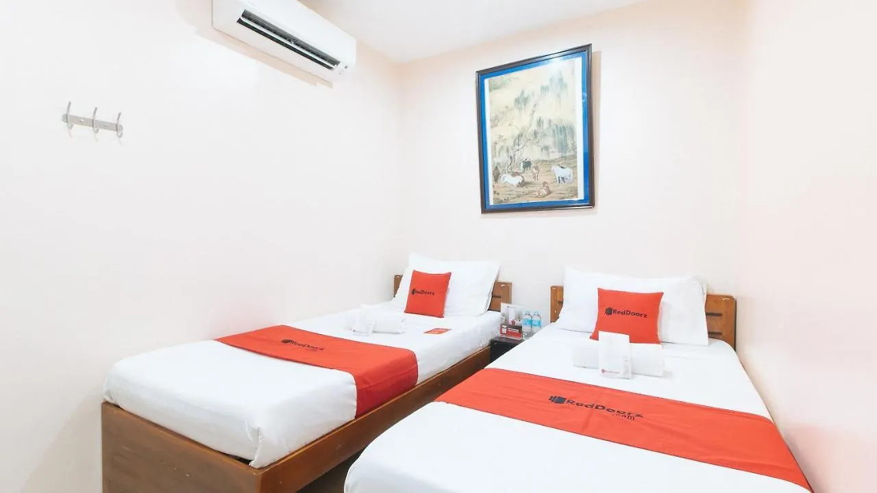 Reddoorz Plus At Eco Green Boutique Hotel Davao
