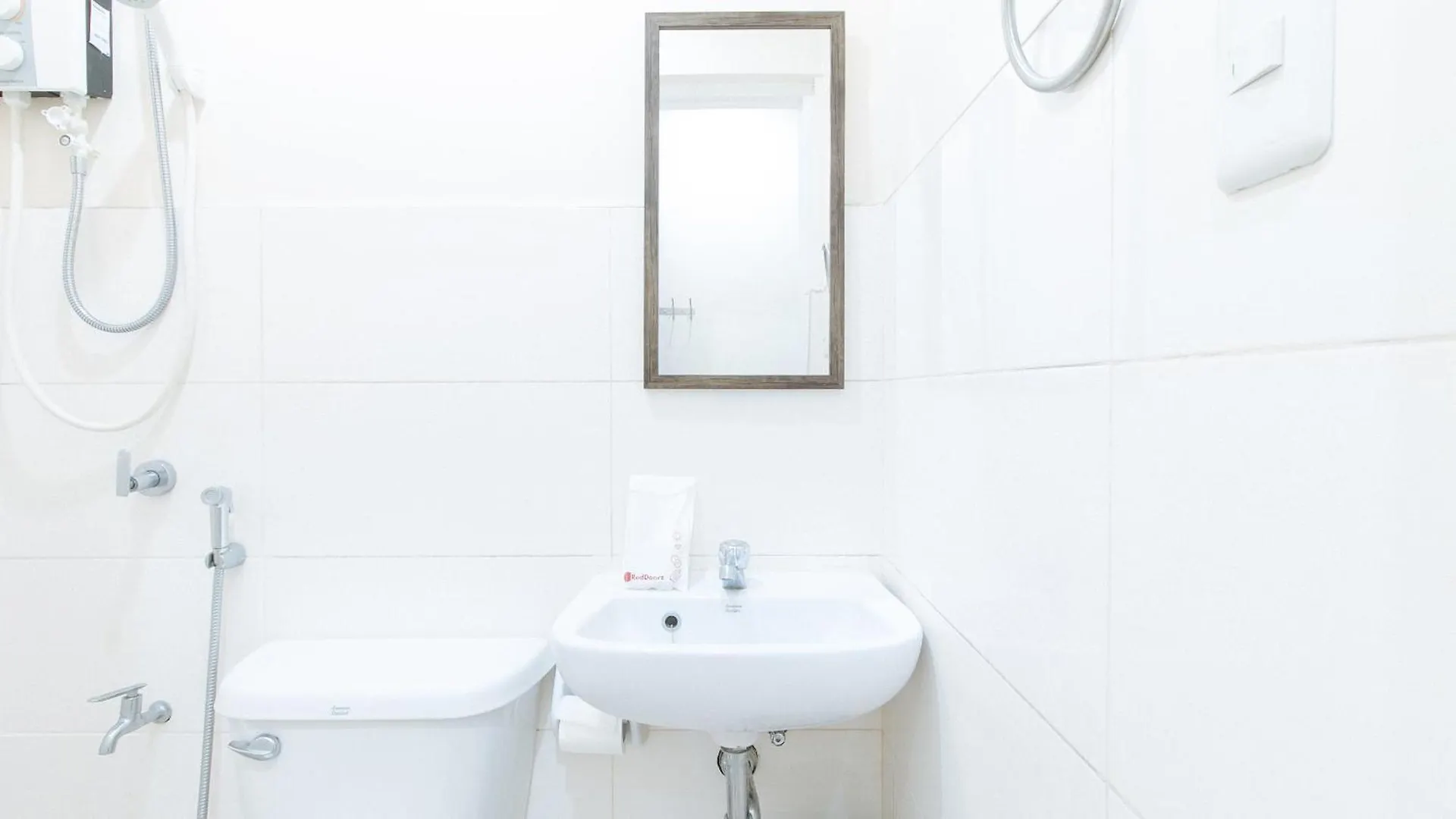 Reddoorz Plus At Eco Green Boutique Hotel Davao
